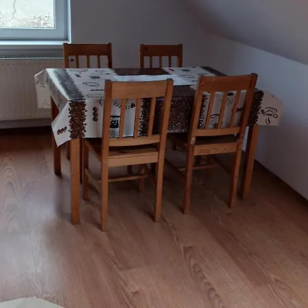 Strazni 17 * Lanškroun
